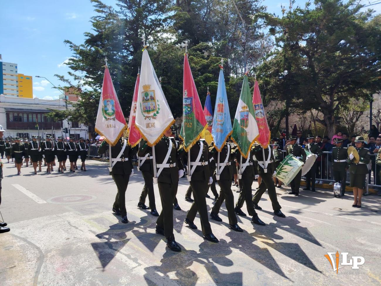 desfile 5 de septiembre Oruro