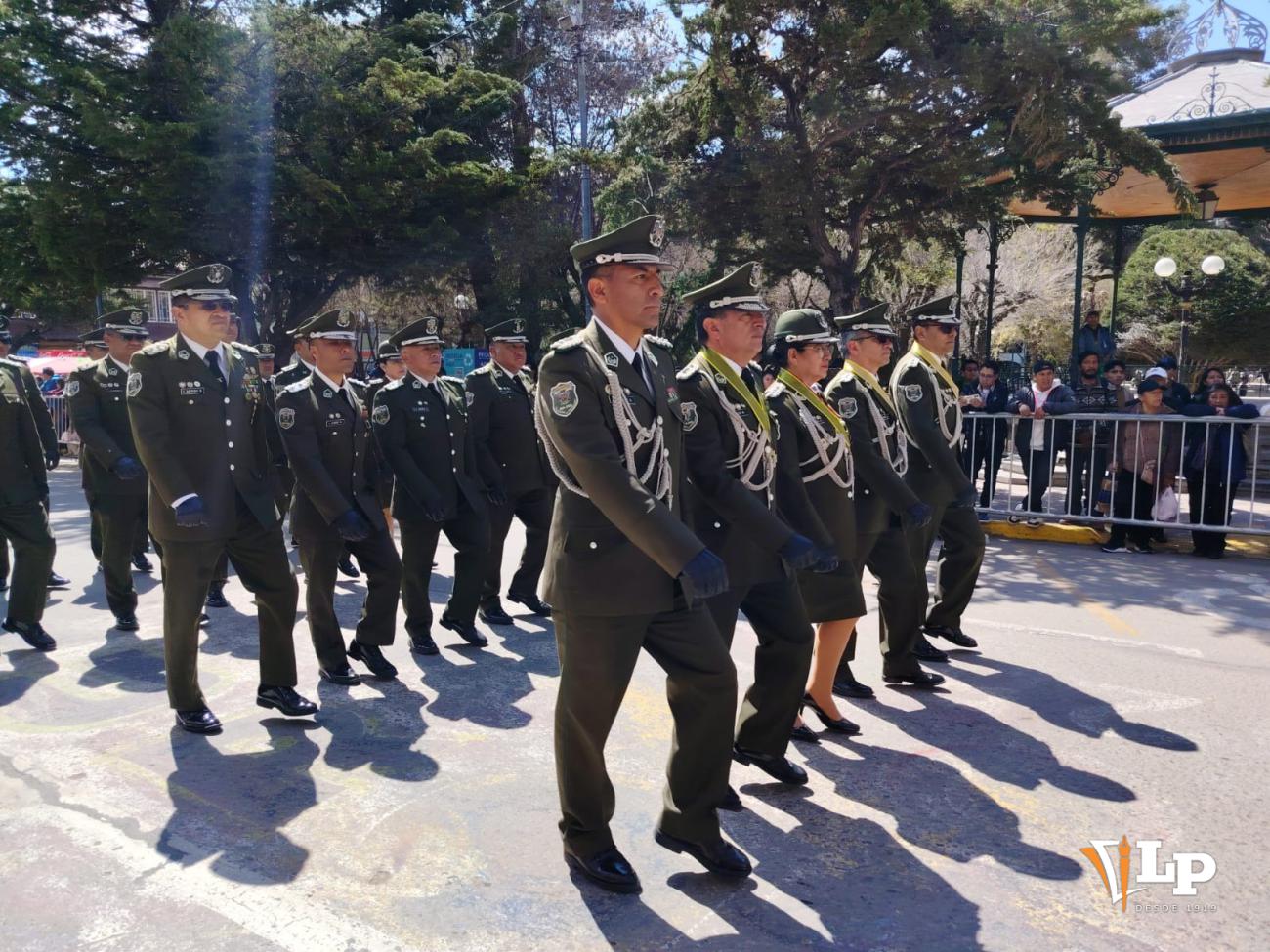 desfile 5 de septiembre Oruro