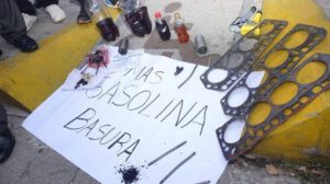Imagen de los reclamos por gasolina basura