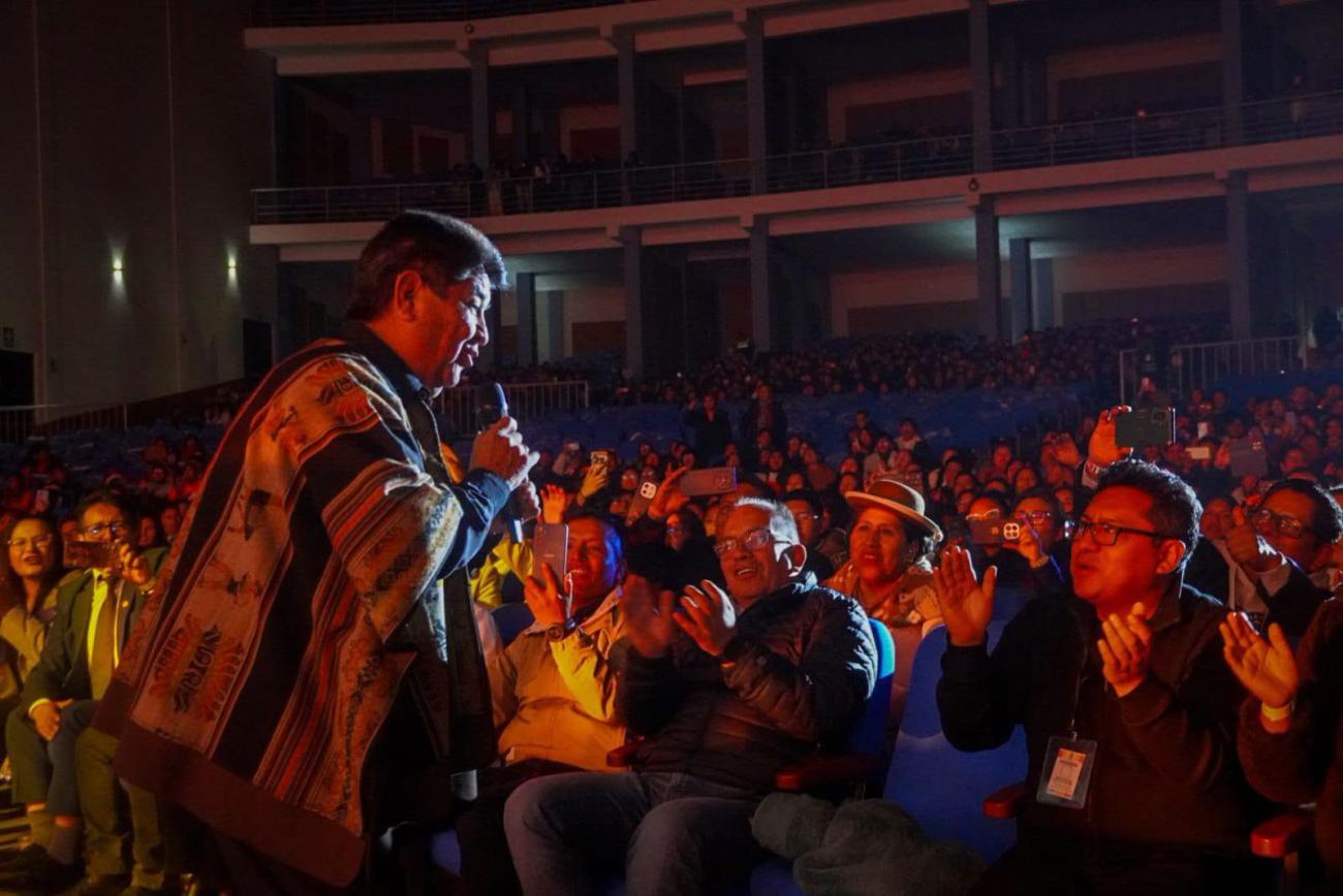 Yuri Ortuño en concierto
