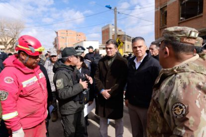 Autoridades del Gobierno en Viacha