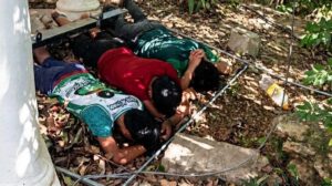 Los tres sujetos arrestados en flagrancia durante el operativo