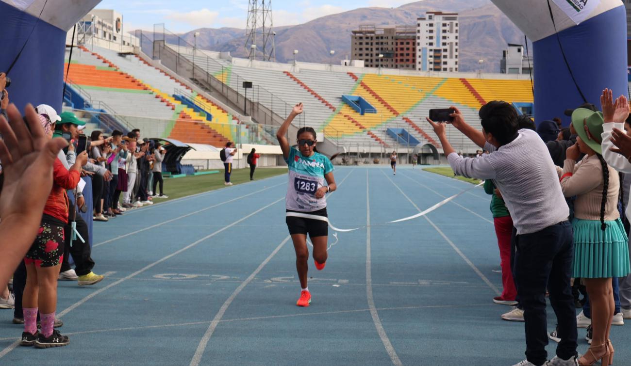 Prueba Nacional de Atletismo, Atleta David Ninavia, Atleta Jhoselyn Camargo
