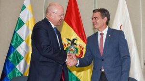 rodrigo paz y bo mathiassen