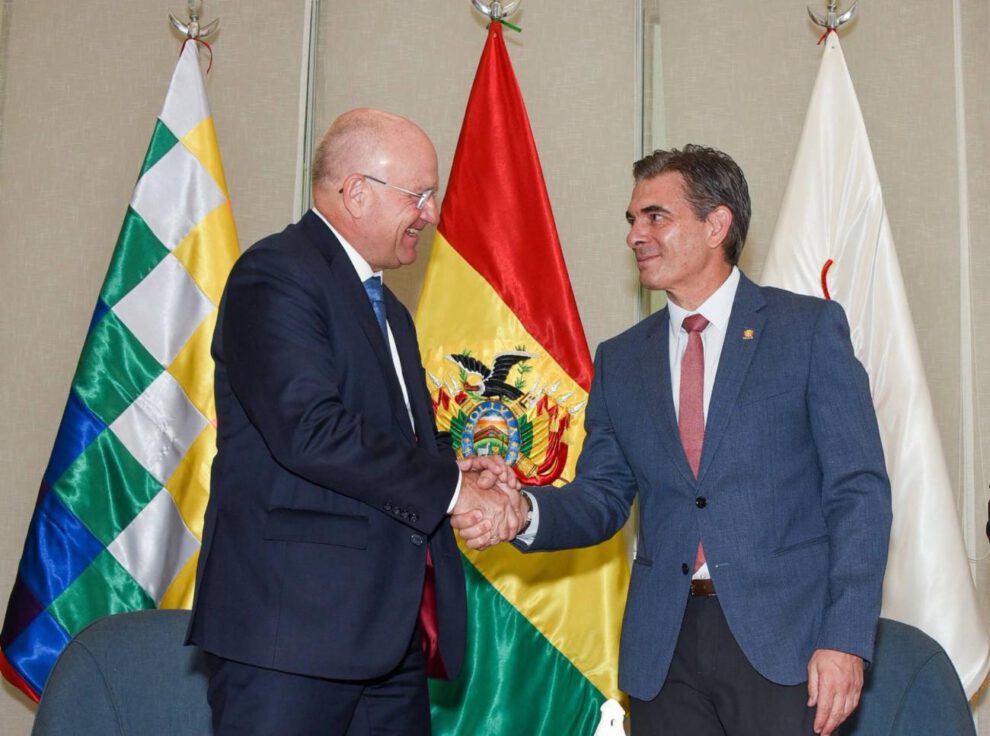 rodrigo paz y bo mathiassen