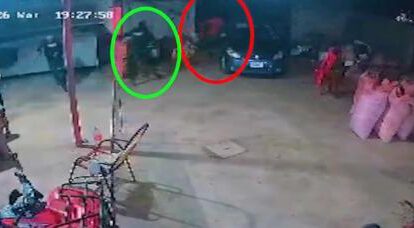 Dos personas en una vivienda
