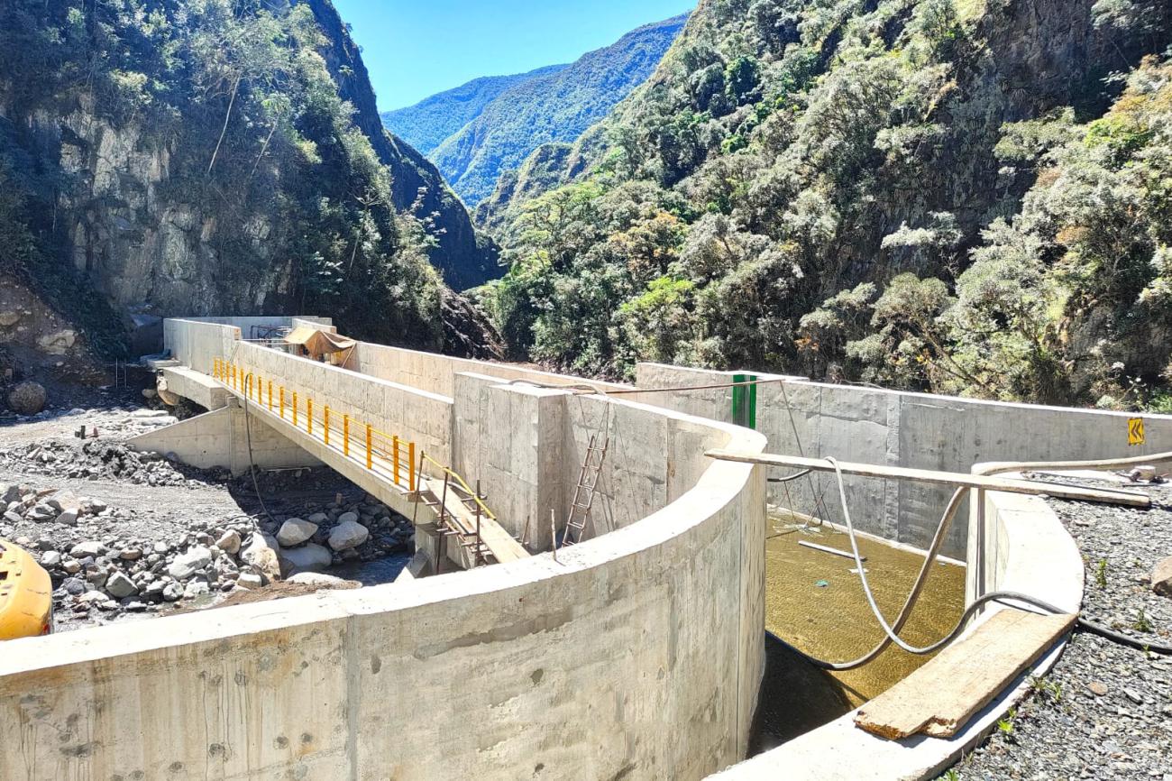 Obras de captación de agua en construcción