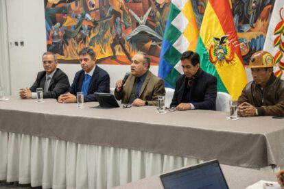 Autoridades nacionales y representantes de los sectores productivos mineros
