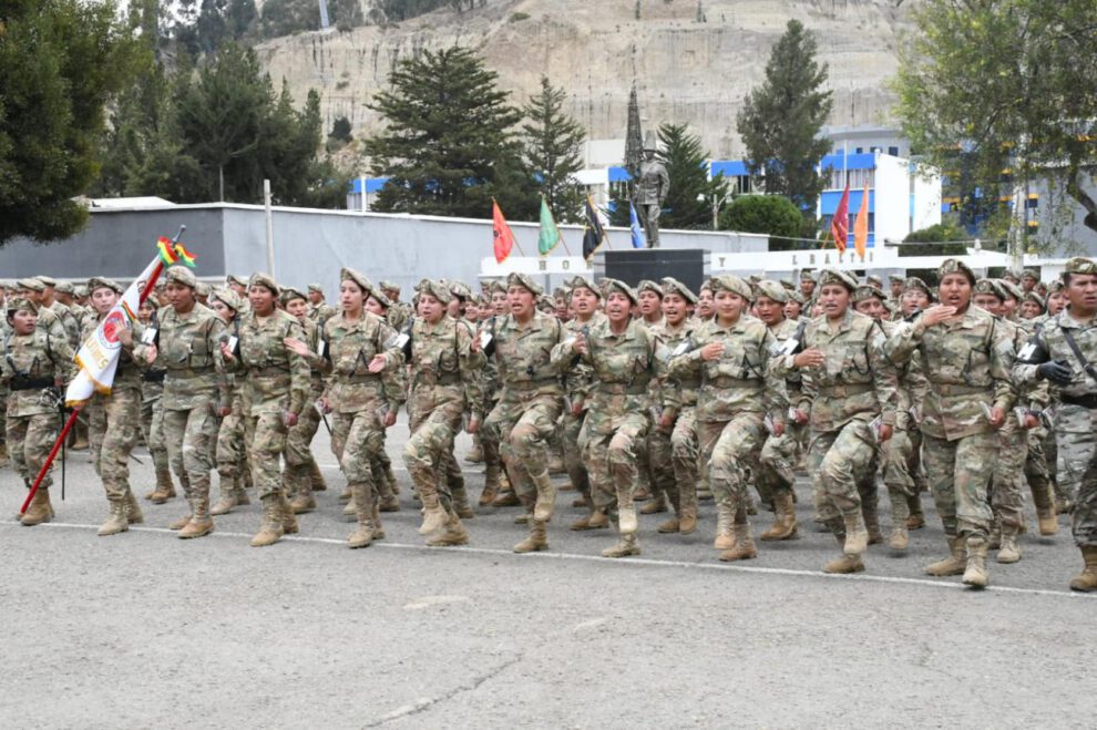 El debate por el servicio militar en Bolivia crece tras el incidente en un cuartel de Viacha