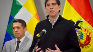 El ministro de Obras Públicas, Mauricio Zamora,