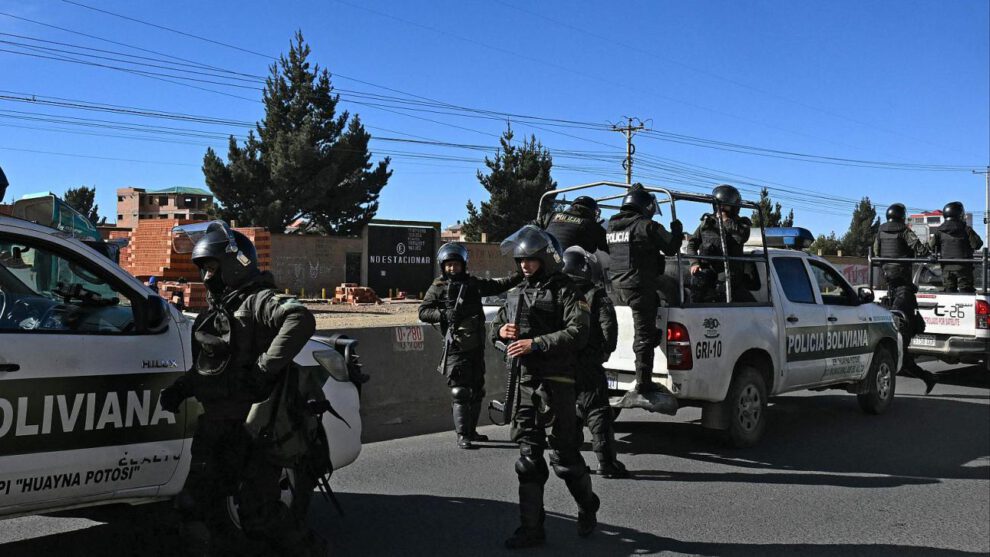 Un contingente policial en Bolivia