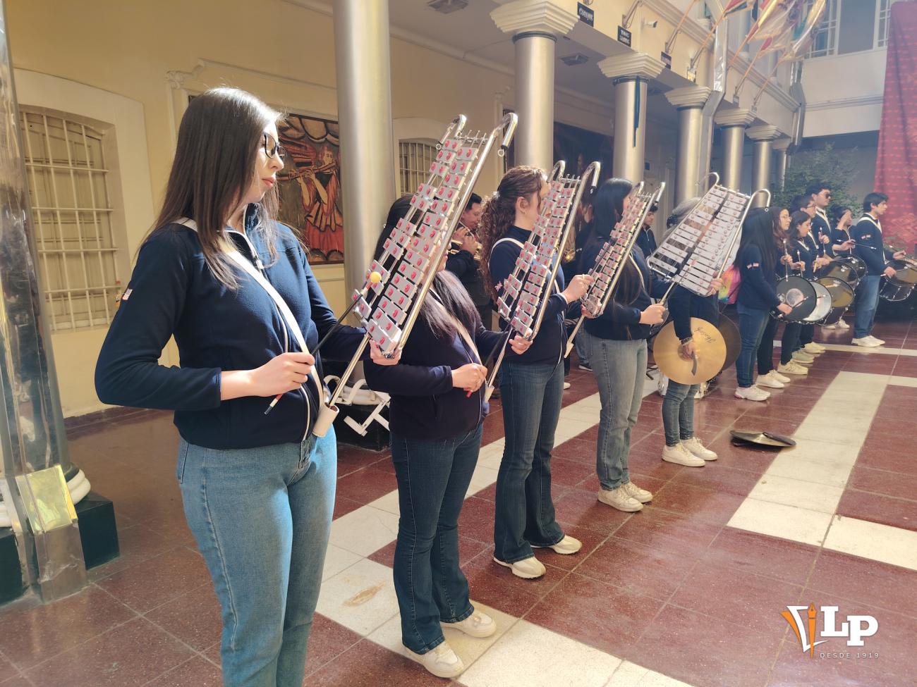 Banda de exalumnos del Anglo Americano