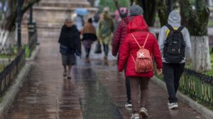 Recomiendan tomar previsiones y utilizar ropa abrigada