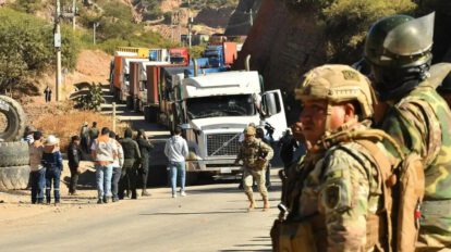 Un control militar en una carretera de Bolivia