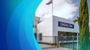 El ministro de Obras Públicas, Mauricio Zamora, anuncia el cierre de Datacom