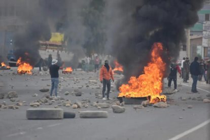 Un punto de bloqueo en una carretera de Bolivia