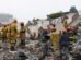 Equipos de emergencia trabajan en la remoción manual de escombros tras el colapso del edificio en São Paulo