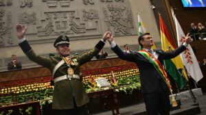 Momento de la posesión del Presidente Rodrigo Paz y del vicepresidente Edmand Lara