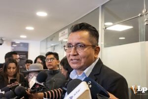 El Defensor del Pueblo en conferencia de prensa