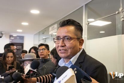 El Defensor del Pueblo en conferencia de prensa