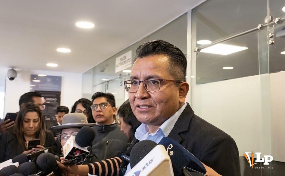 El Defensor del Pueblo en conferencia de prensa