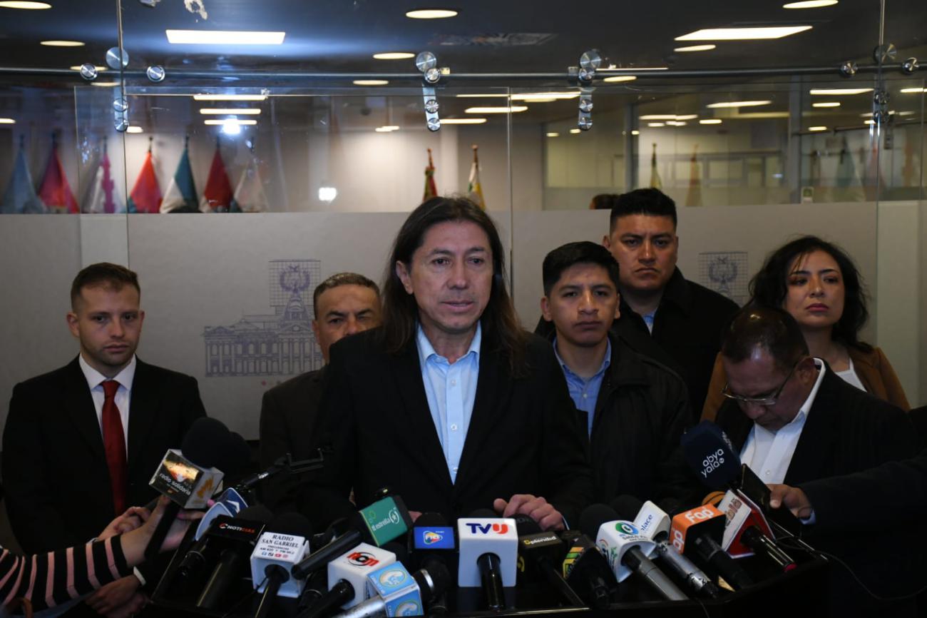 Marcel Rivas en conferencia de prensa