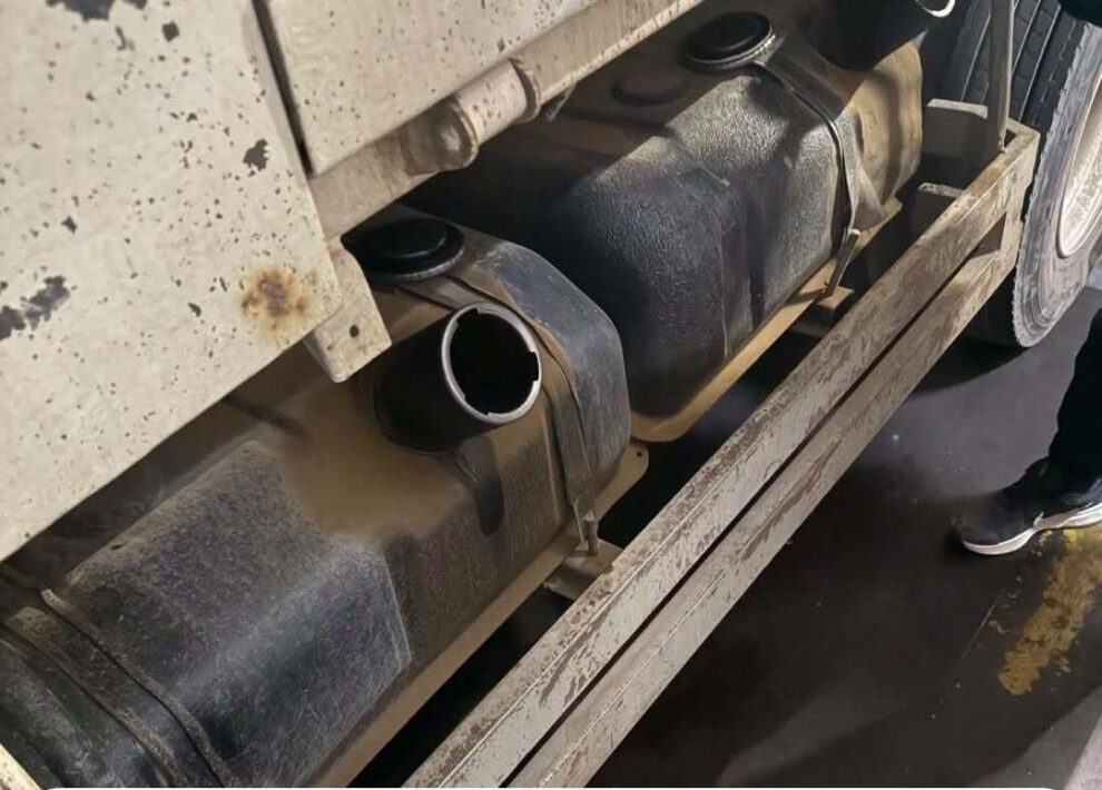Inspección de los tanques modificados para el desvío ilegal de combustible