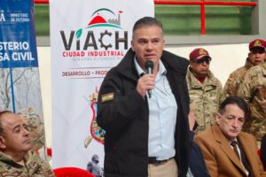El ministro de Defensa, Ernesto Justiniano