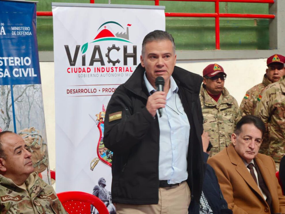 El ministro de Defensa, Ernesto Justiniano