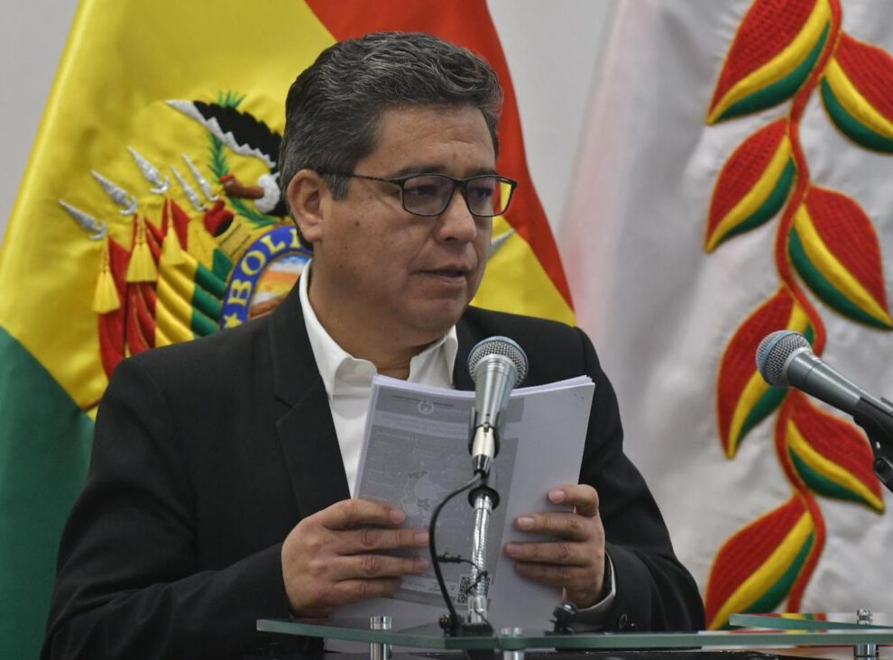 El vocero presidencial en conferencia de prensa