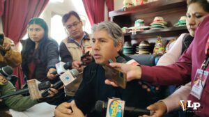 El gobernador Edgar Sánchez