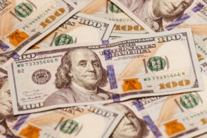 El dólar muestra tendencia a la baja tras alcanzar su pico la anterior semana