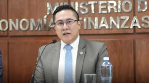 El ministro de Economía y Finanzas Públicas, Christian Morales