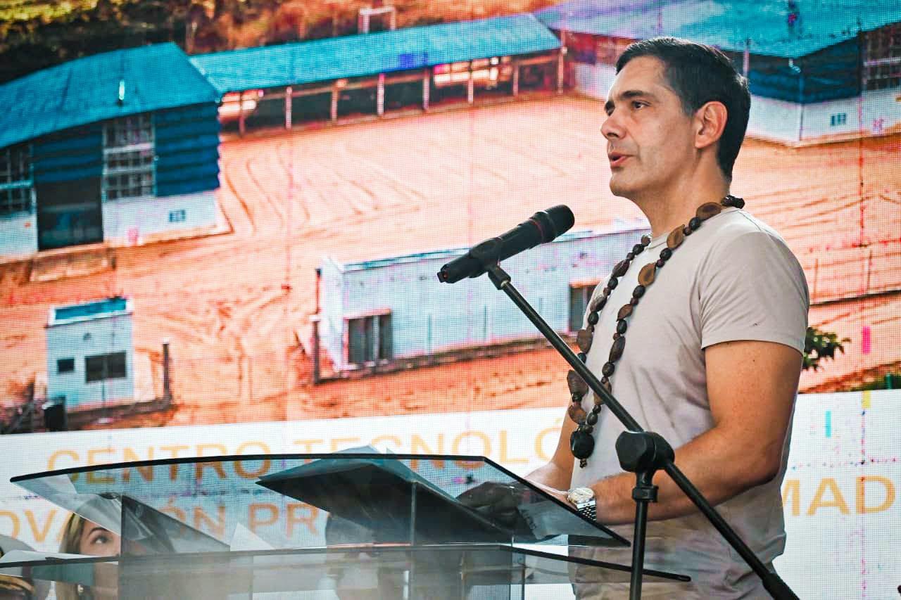 Ministro Oscar Mario Justiniano