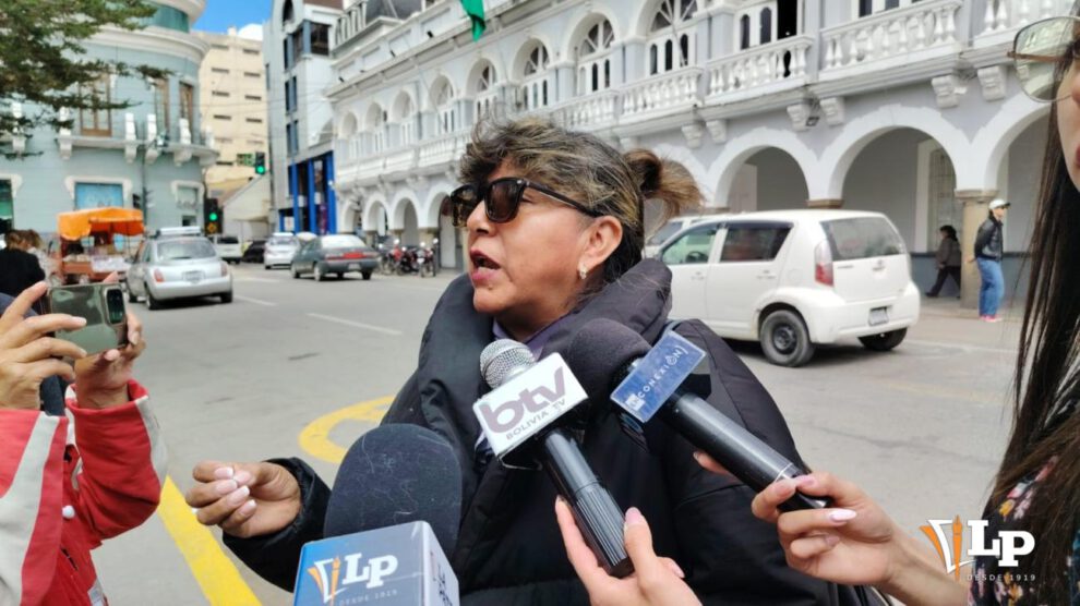 La senadora María Antonieta Alcón