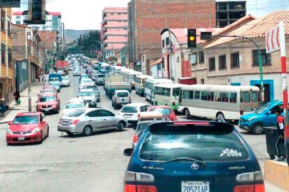 Filas de movilidades por combustible