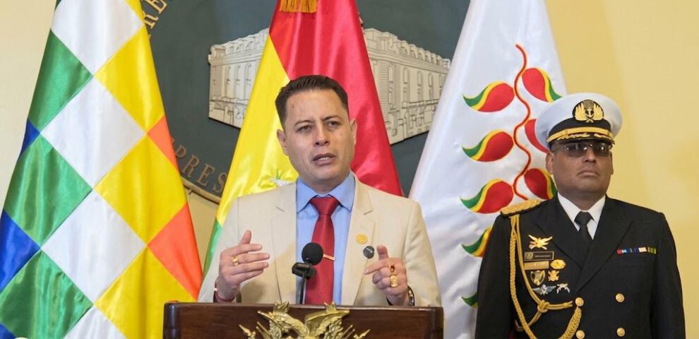 El vicepresidente Edmand Lara brindó una conferencia de prensa