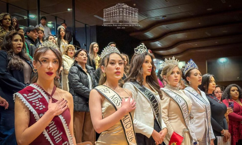 Reinas de belleza participaron de la presentación del anteproyecto de ley