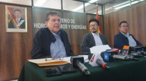 Ministros de Estado en conferencia de prensa