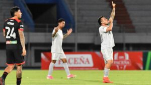 División Profesional 2026, Club Aurora, FC Universitario