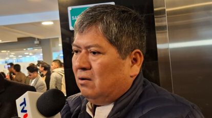 El diputado Pantaleón en conferencia de prensa