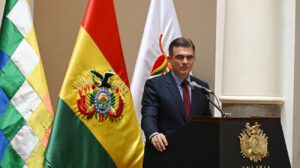 El Presidente Paz en conferencia de prensa
