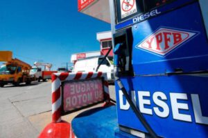 El diésel se venderá a precio internacional en Bolivia tras fin de la subvención