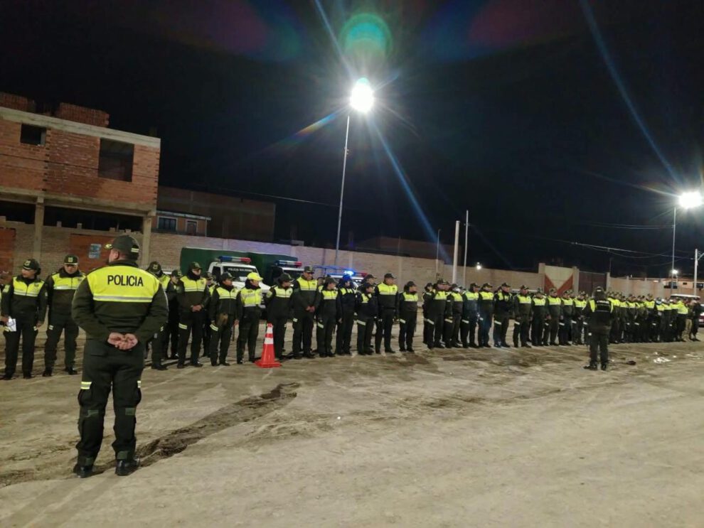 policías de Oruro