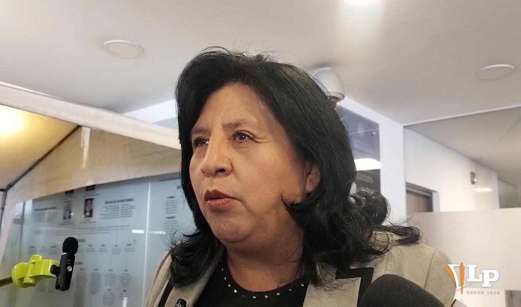 La diputada Bilbao en conferencia de prensa