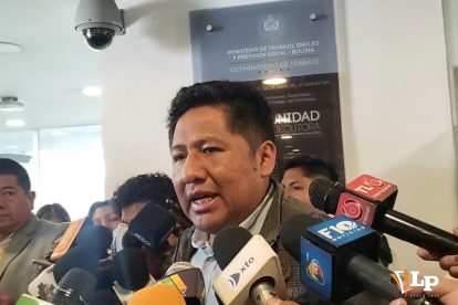 El dirigente Tancara en conferencia de prensa