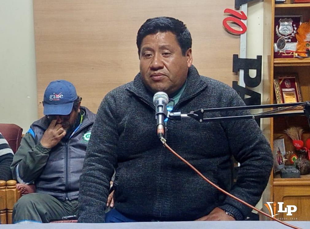 El dirigente del sindicato de EMAO, Oscar Condori
