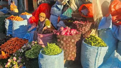 puesto de venta de verduras