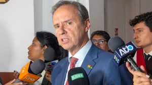 El líder del Libre en conferencia de prensa