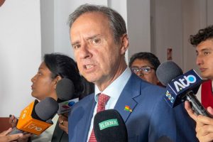 El líder del Libre en conferencia de prensa